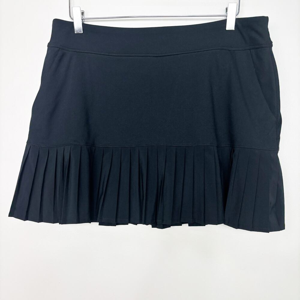 Under Armour UA Womens Tuck Pleated Black Golf Skort L